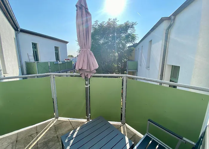 Helle Geraeumige 3R City-Wohnung, Balkon Und Tv Streaming