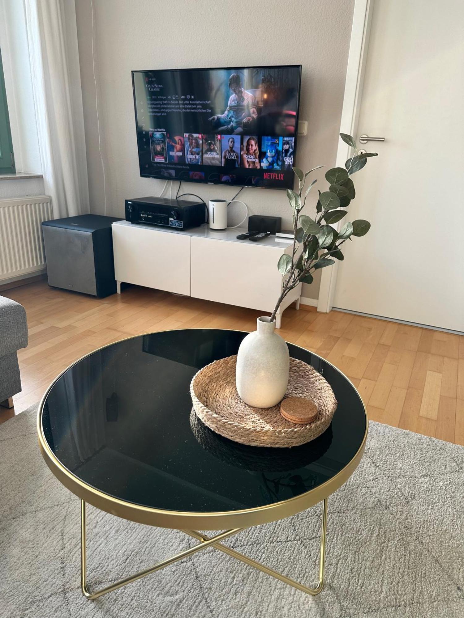Helle Geraeumige 3r City-wohnung, Balkon Und Tv Streaming Magdeburg