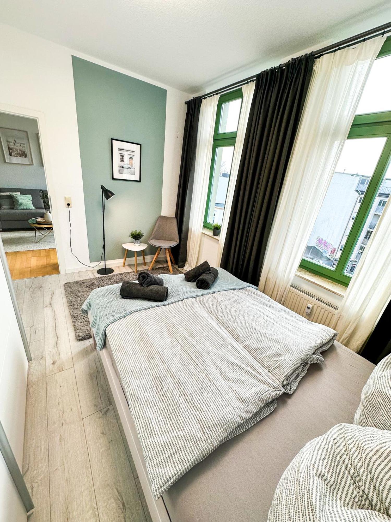 Helle Geraeumige 3r City-wohnung, Balkon Und Tv Streaming * Magdeburg